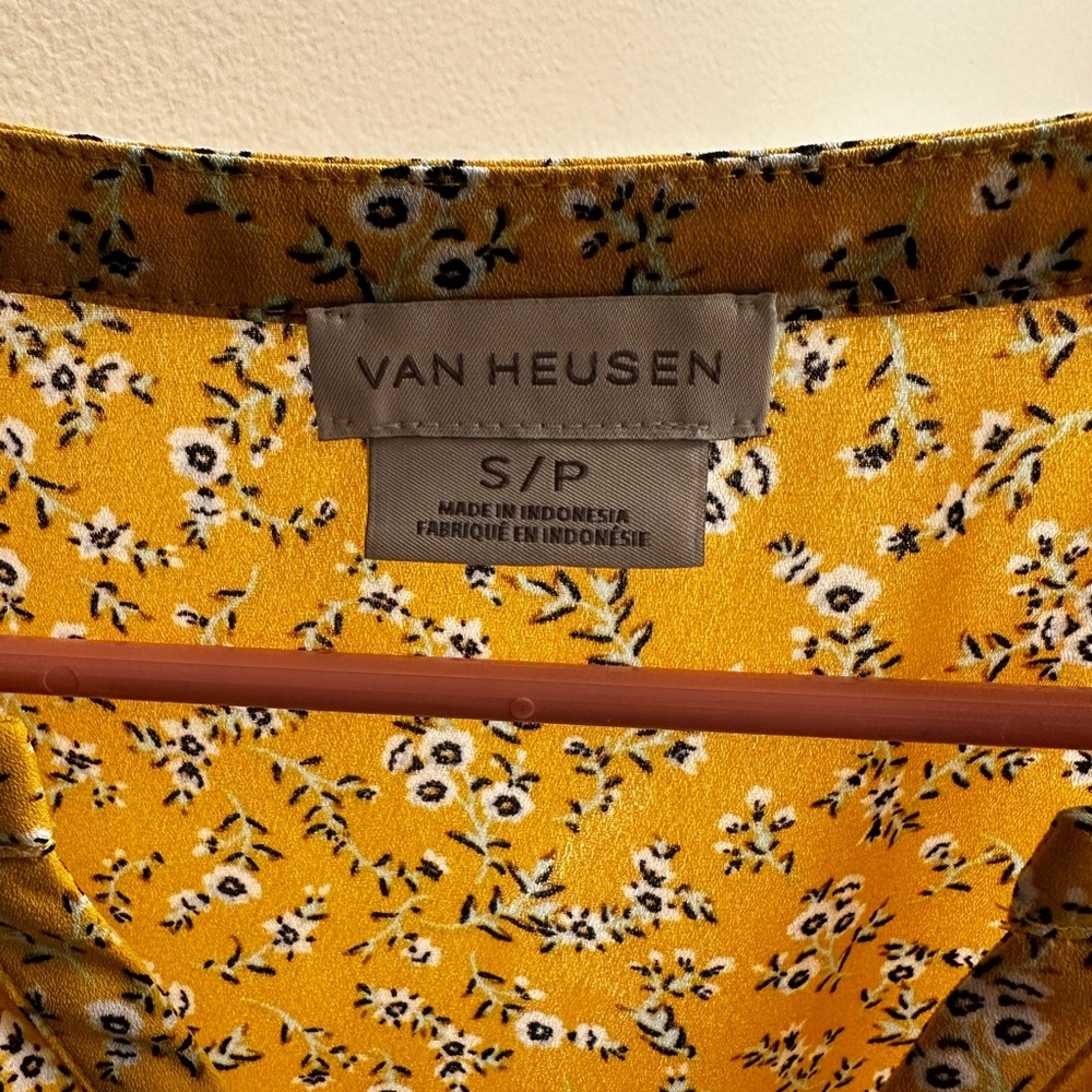 Van Heusen blouse , Size SP - Picture 5 of 6